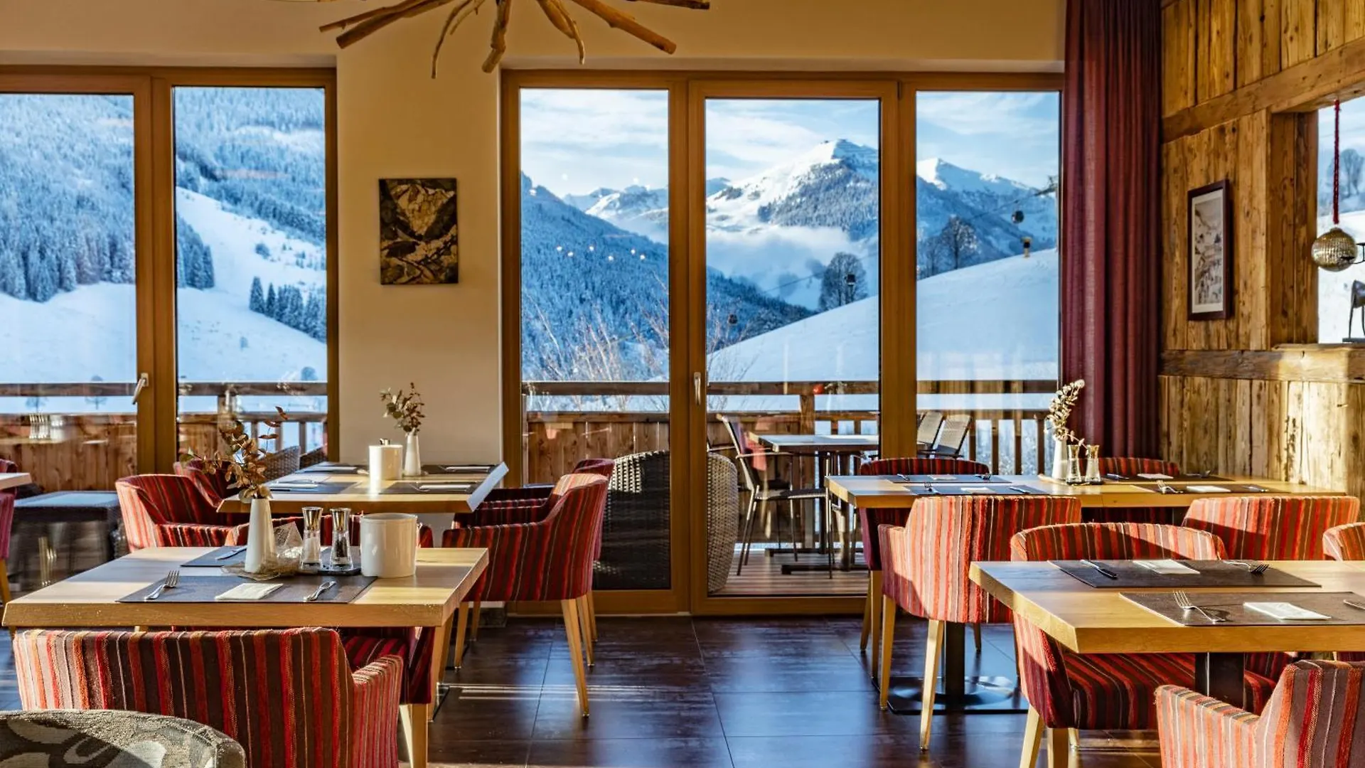 Alpenparks Hotel & Apartment Sonnleiten Saalbach-Hinterglemm 4*,  Avusturya